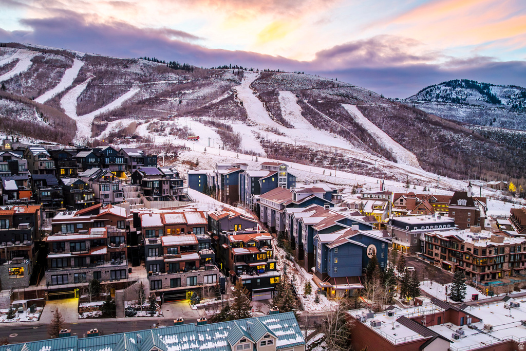 1293 LOWELL AVE #A403 Park City, UT 84060