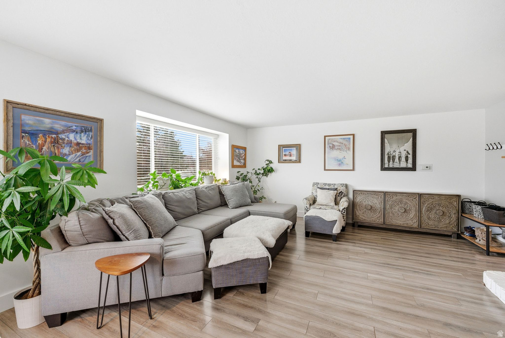 2220 E MURRAY HOLLADAY RD #101 Holladay, UT 84117