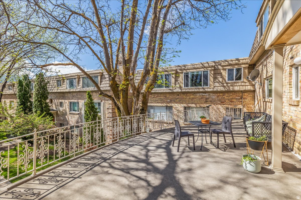 2220 E MURRAY HOLLADAY RD #101 Holladay, UT 84117