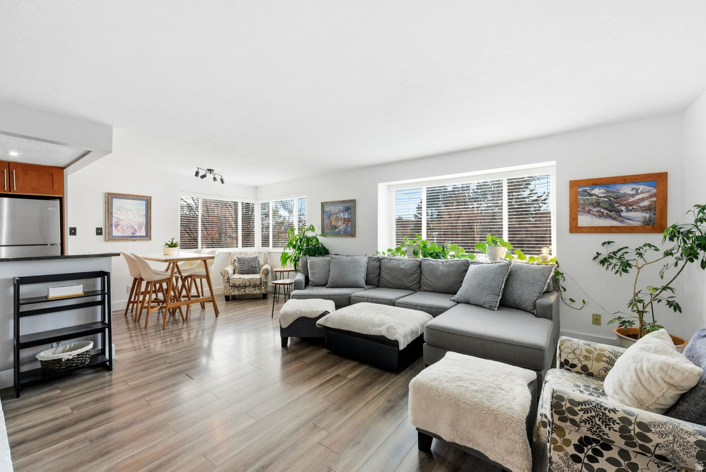 2220 E MURRAY HOLLADAY RD #101 Holladay, UT 84117