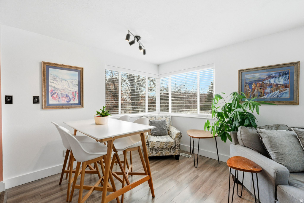 2220 E MURRAY HOLLADAY RD #101 Holladay, UT 84117