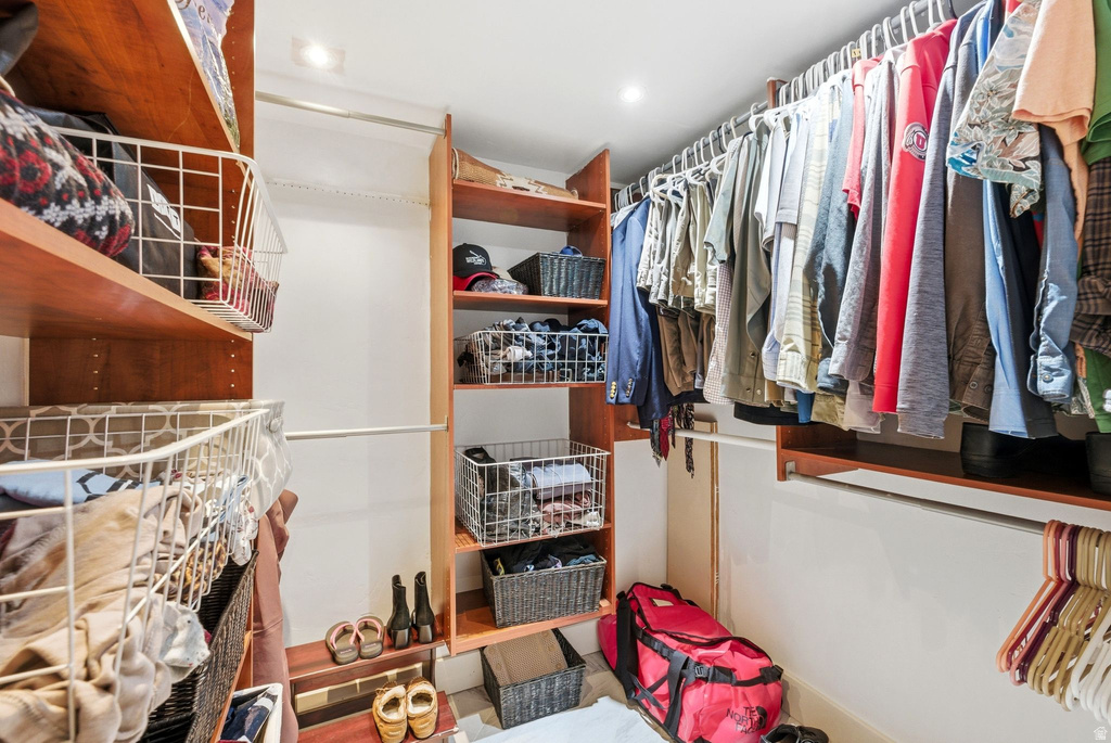 2220 E MURRAY HOLLADAY RD #101 Holladay, UT 84117