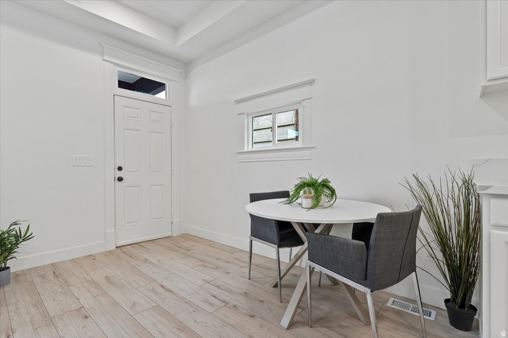 249 S GLENDALE ST Salt Lake City, UT 84104