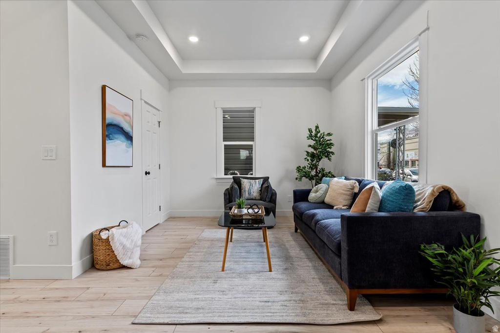 249 S GLENDALE ST Salt Lake City, UT 84104