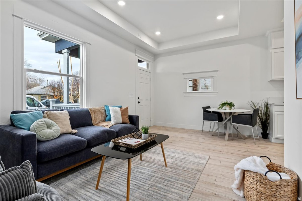 249 S GLENDALE ST Salt Lake City, UT 84104