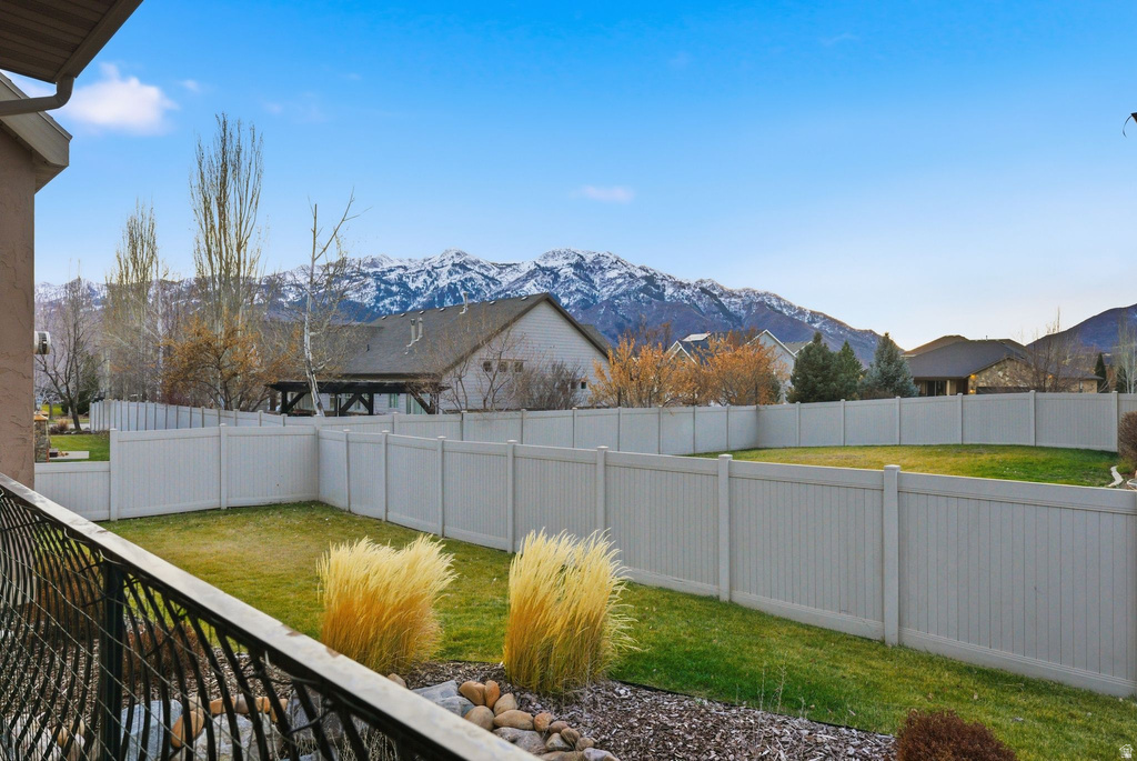 5997 ROUNDUP CT Mountain Green, UT 84050