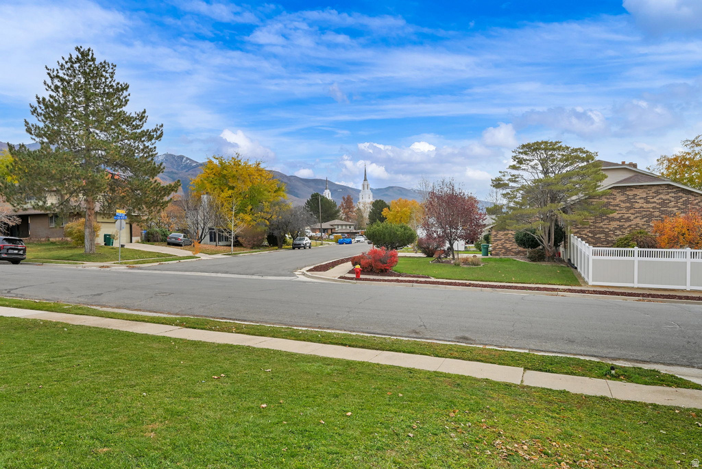 1247 E 300 N Layton, UT 84040