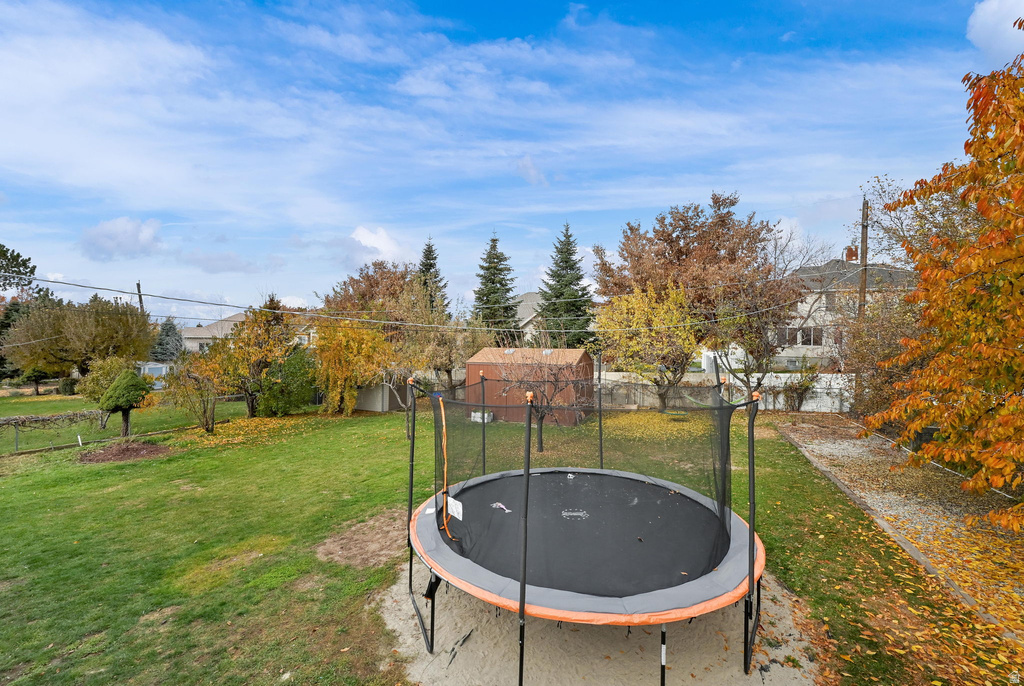 1247 E 300 N Layton, UT 84040