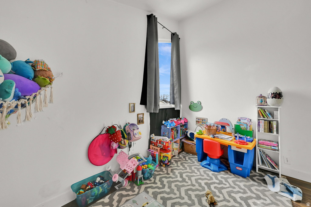 1247 E 300 N Layton, UT 84040