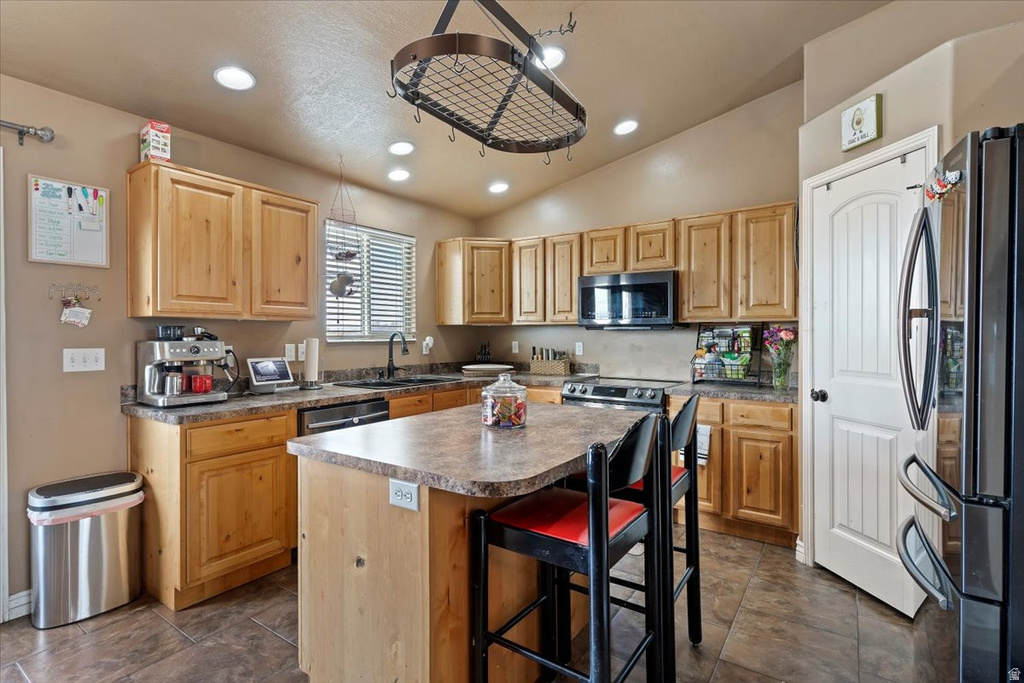 5999 S 3200 W Roy, UT 84067
