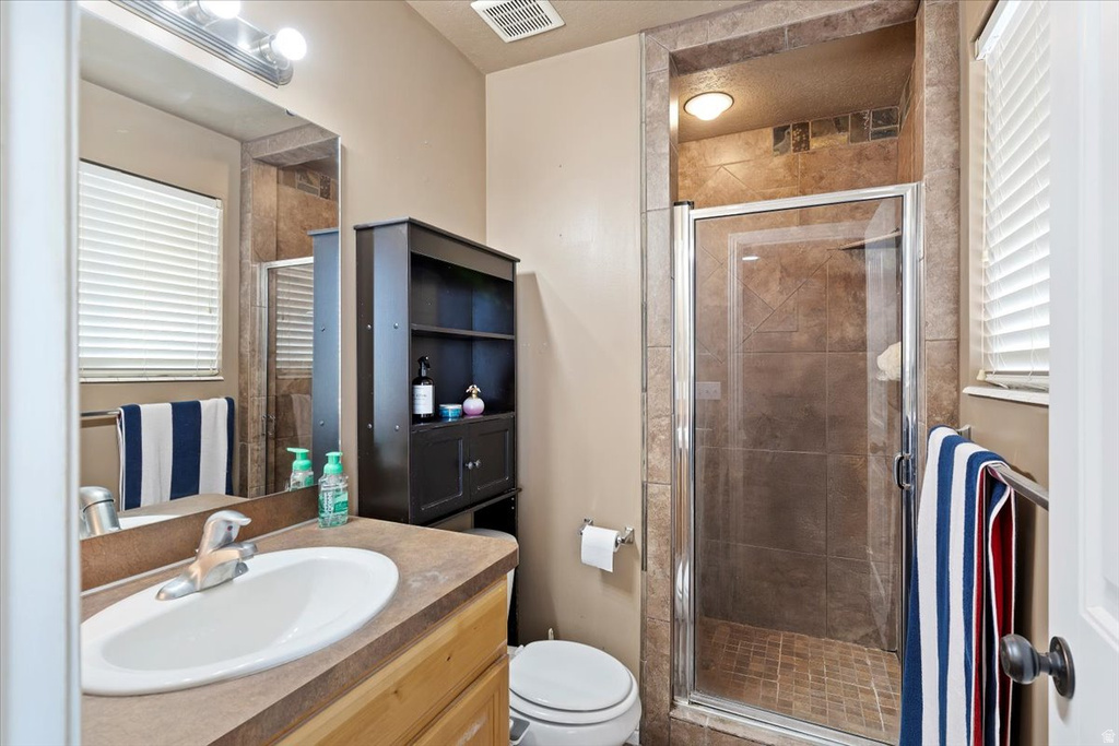 5999 S 3200 W Roy, UT 84067