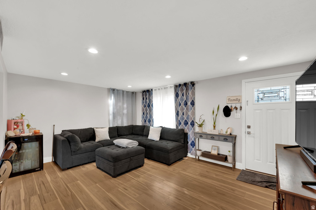 1115 S GLENDALE DR Salt Lake City, UT 84104