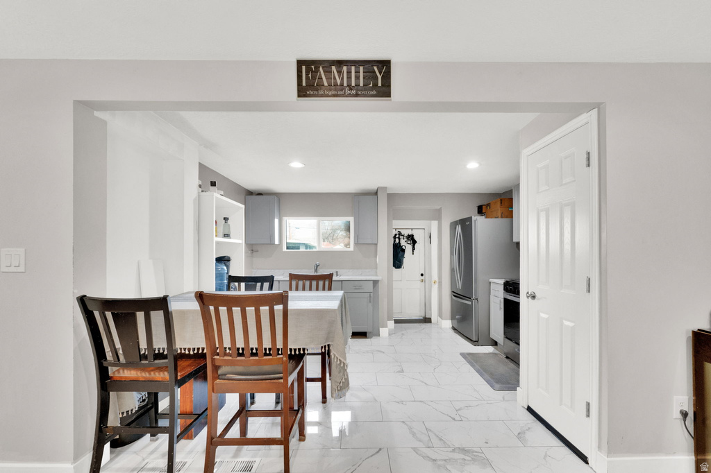 1115 S GLENDALE DR Salt Lake City, UT 84104