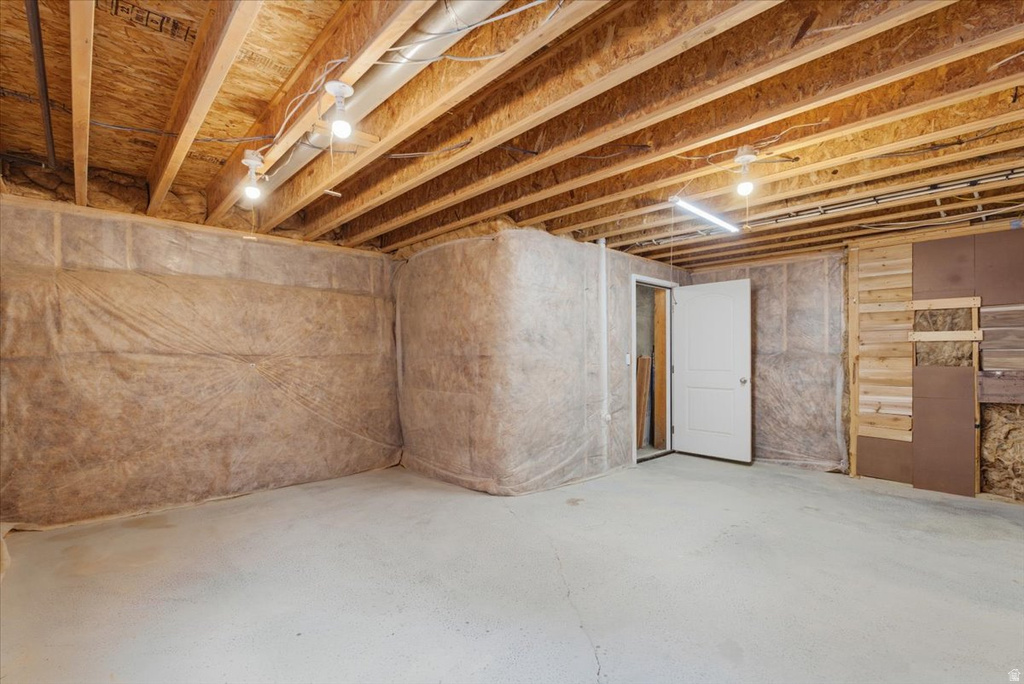 4732 S WEST PARK DR Roy, UT 84067