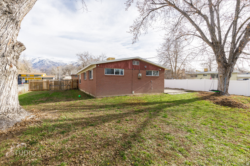 110 MILL RD Layton, UT 84041