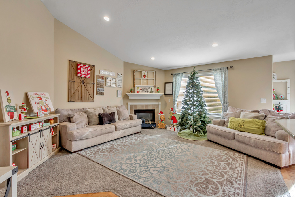 653 STONEBROOK LN Santaquin, UT 84655