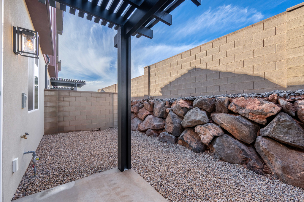 3989 E RAZOR DR #119 Washington, UT 84780