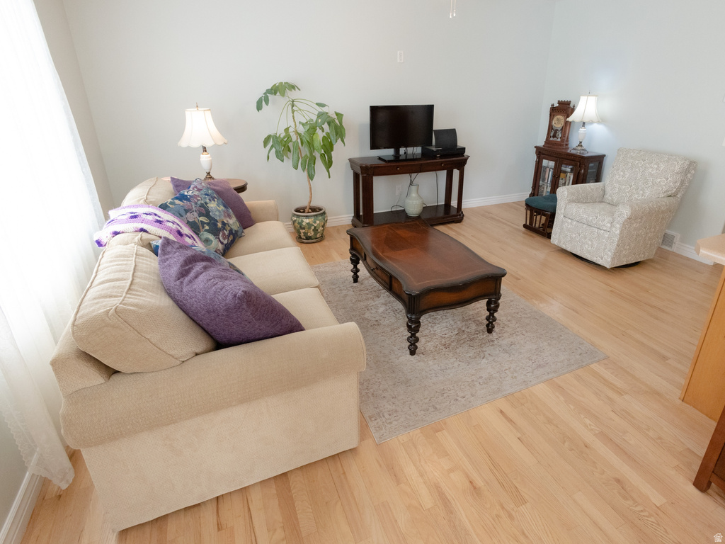 8058 S LISMORE LN West Jordan, UT 84088