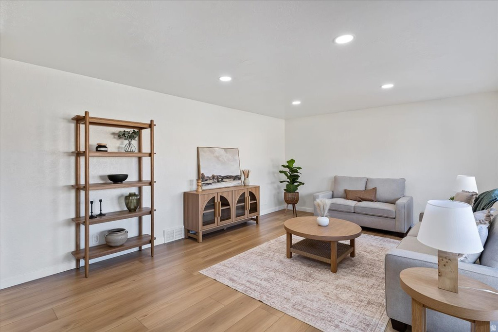 711 W 4300 S Riverdale, UT 84405