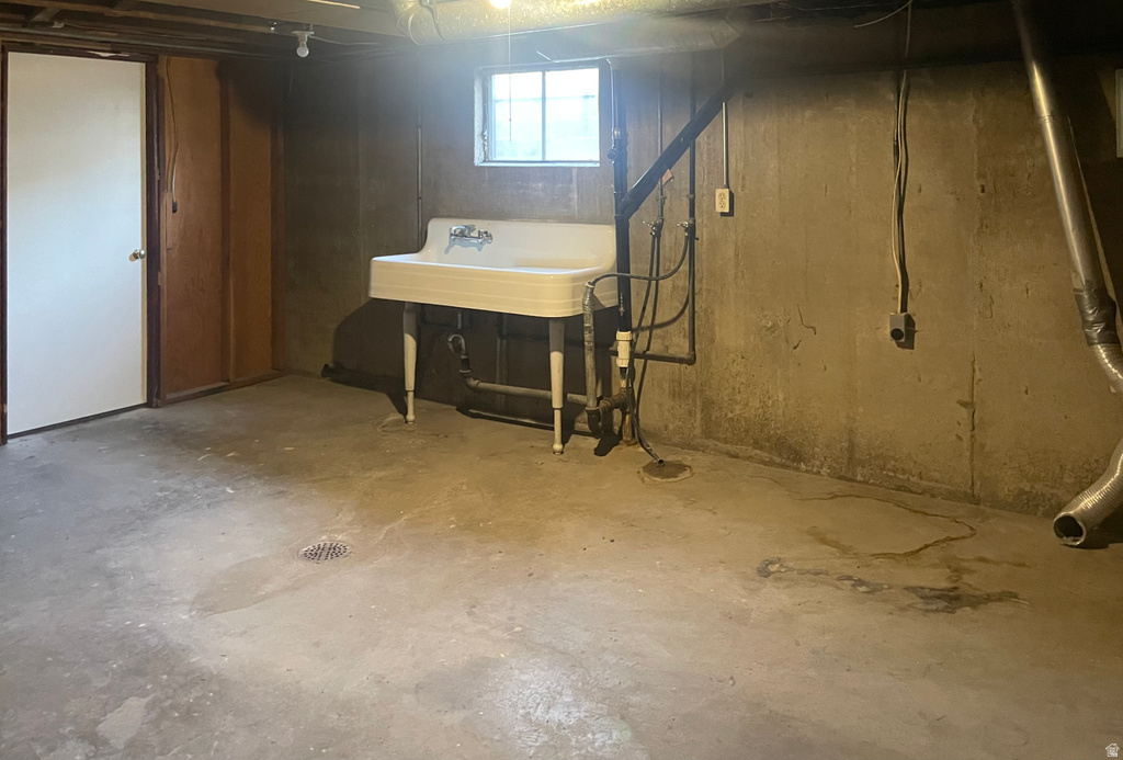 15 FABRIZIO ST Helper, UT 84526