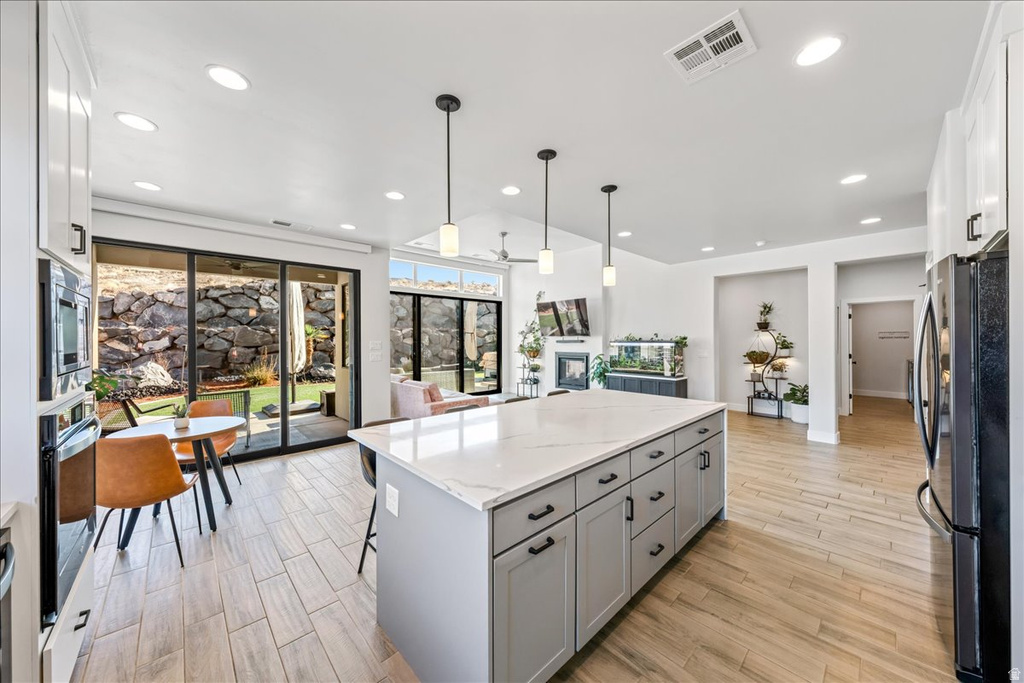 2210 N MONTAGNA ST Washington, UT 84780