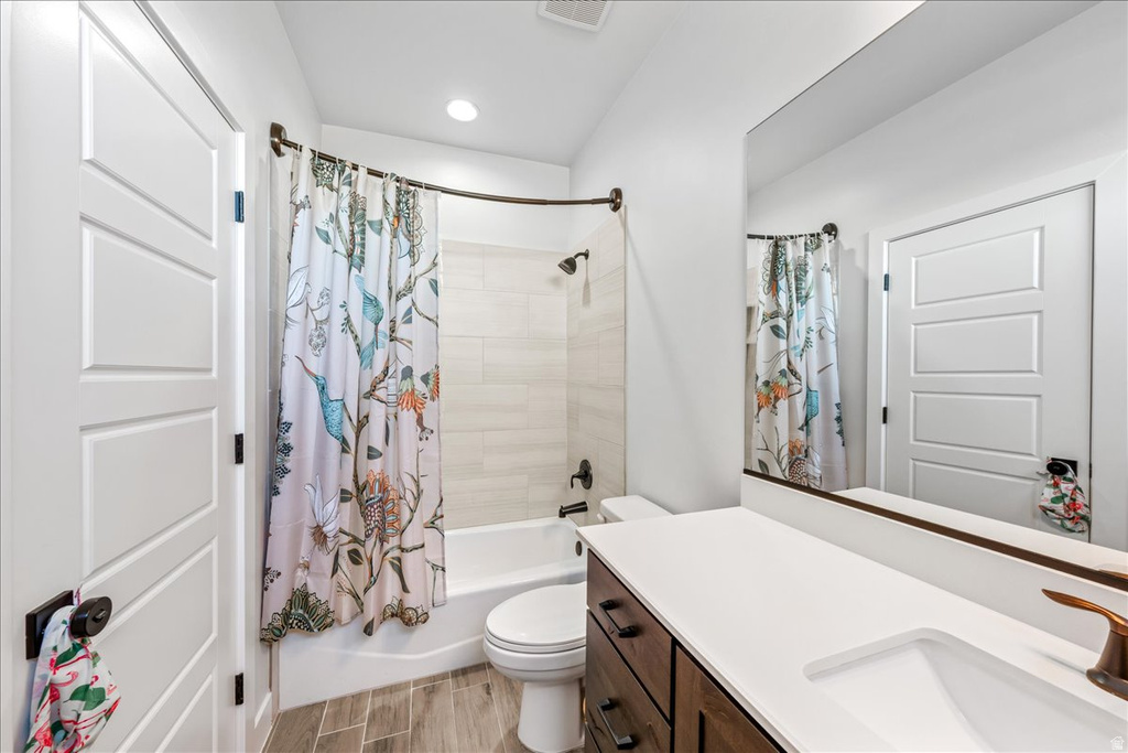 2210 N MONTAGNA ST Washington, UT 84780