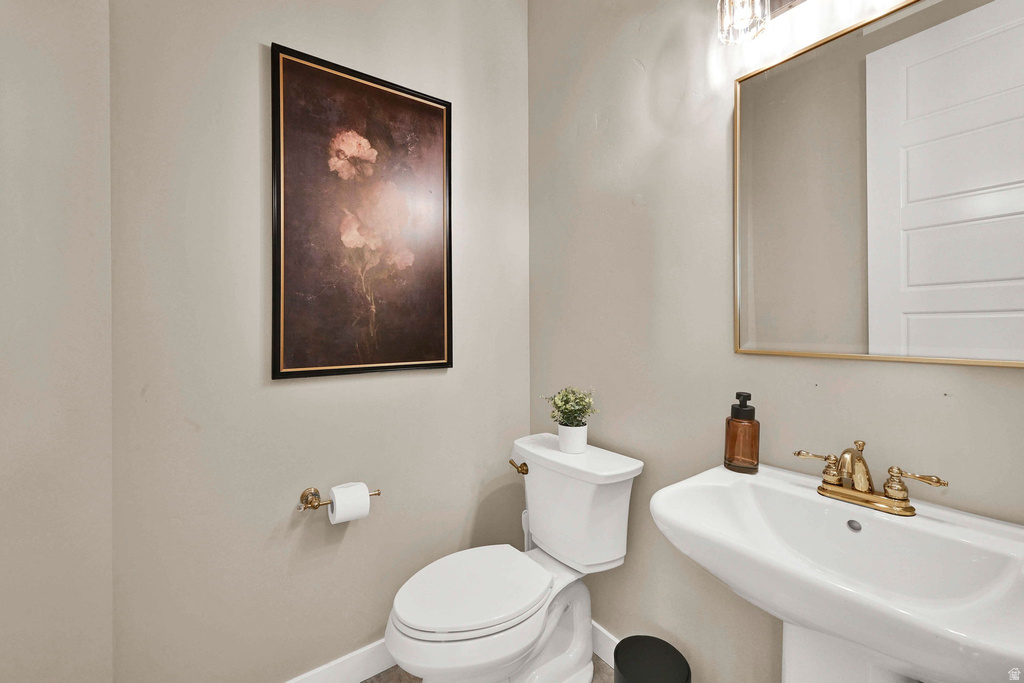 1341 W 650 S Syracuse, UT 84075