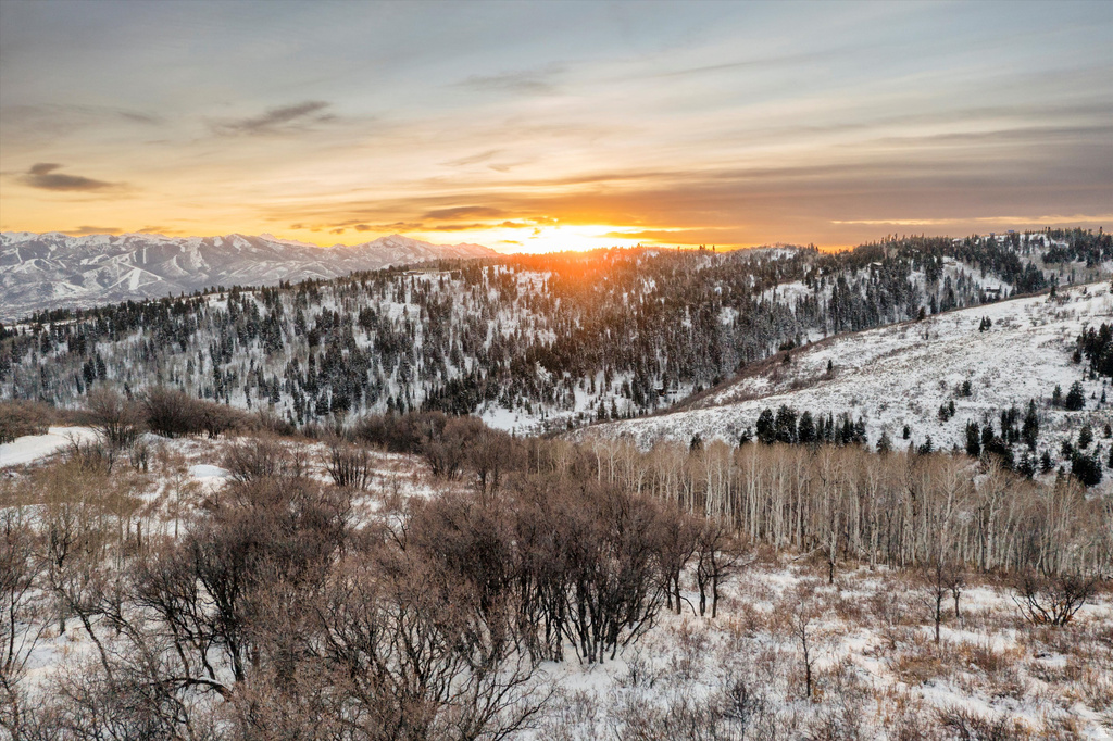 2560 S VALLEY VIEW RD Wanship, UT 84017