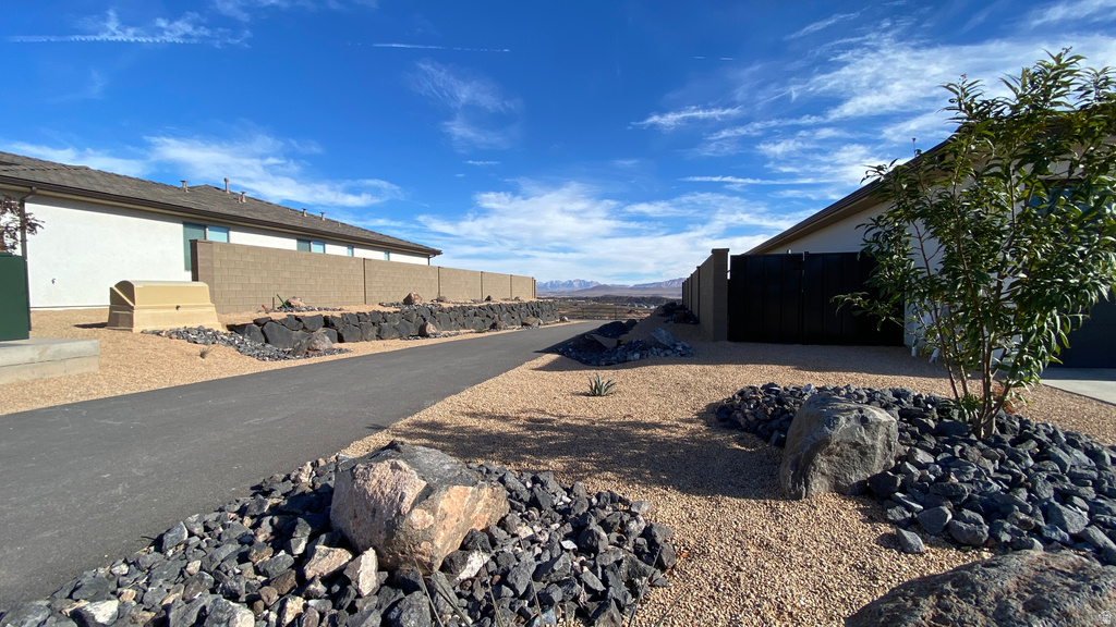 1493 N HORIZON PKWY Washington, UT 84780