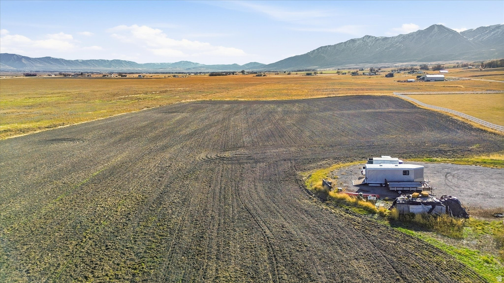 6670 W 2700 N Petersboro, UT 84325