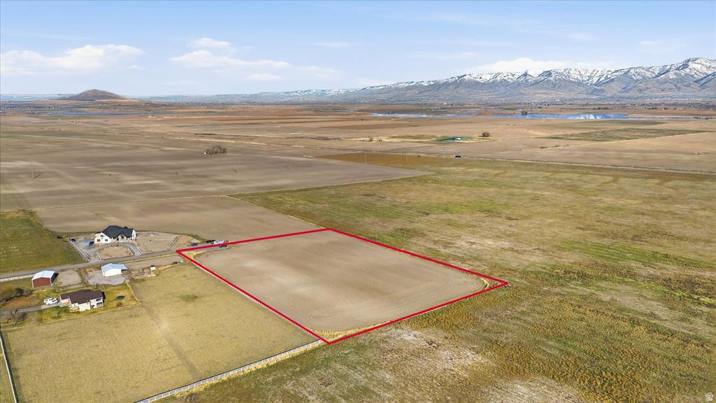 6670 W 2700 N Petersboro, UT 84325