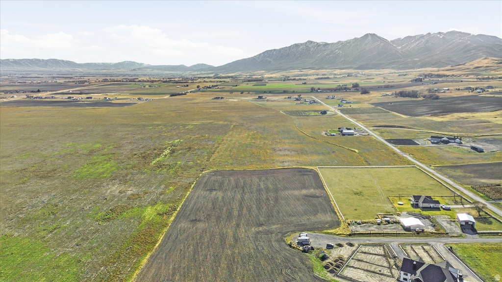 6670 W 2700 N Petersboro, UT 84325