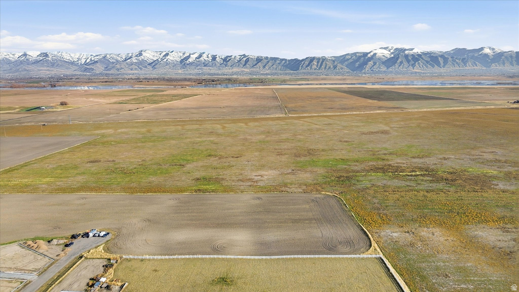 6670 W 2700 N Petersboro, UT 84325