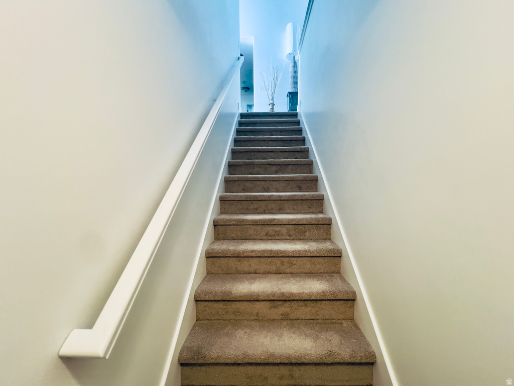 373 E GILBERT PEAK WAY Eagle Mountain, UT 84005