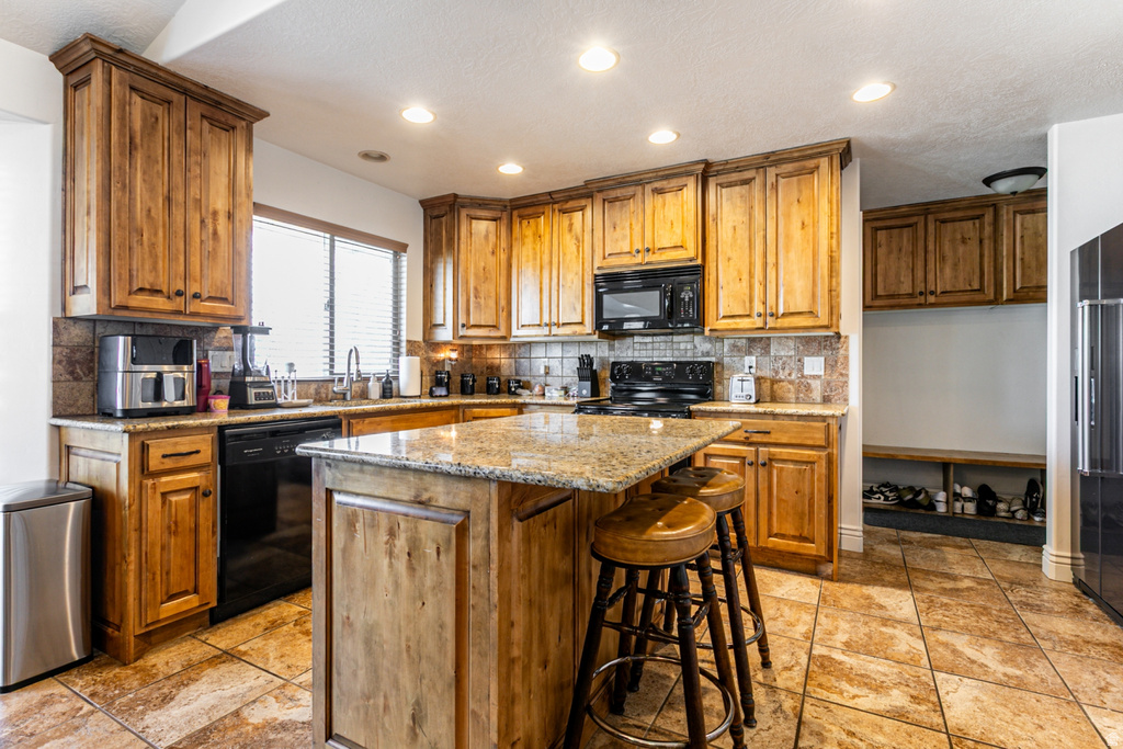 141 S 1800 W Lehi, UT 84043