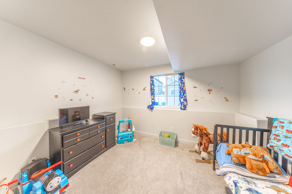 1694 S HAYFIELD DR West Haven, UT 84401