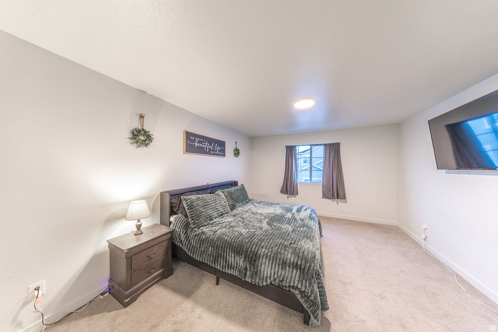 1694 S HAYFIELD DR West Haven, UT 84401