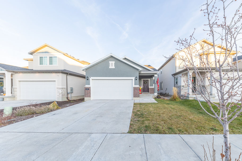 1694 S HAYFIELD DR West Haven, UT 84401