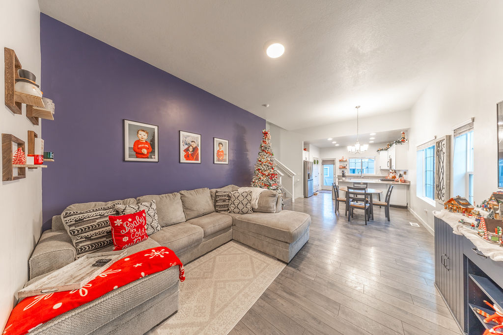 1694 S HAYFIELD DR West Haven, UT 84401