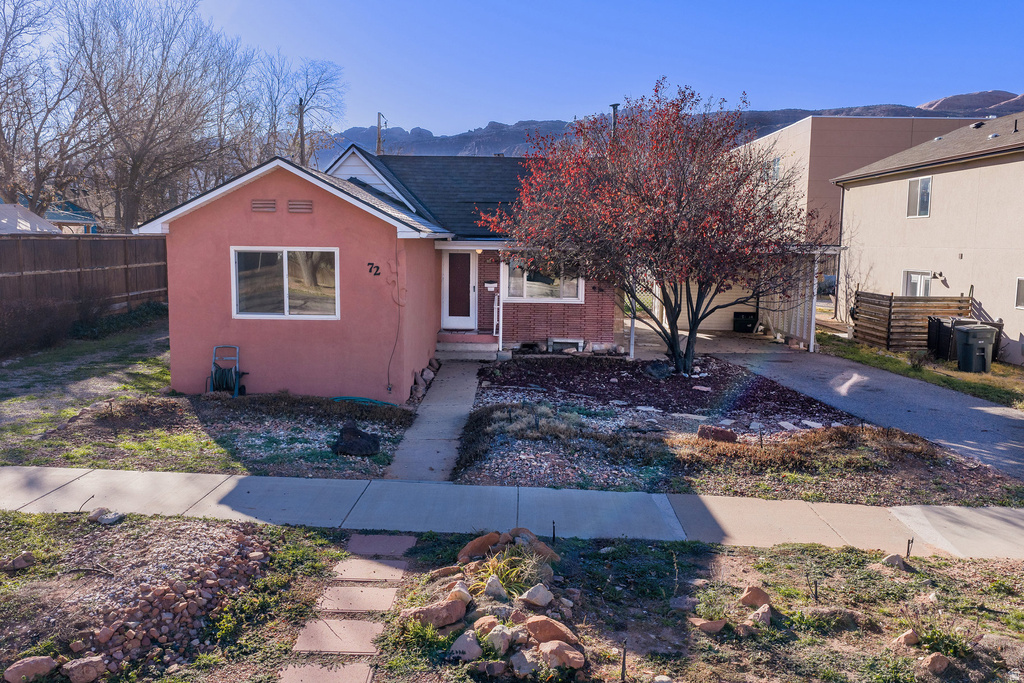 72 E 200 N Moab, UT 84532