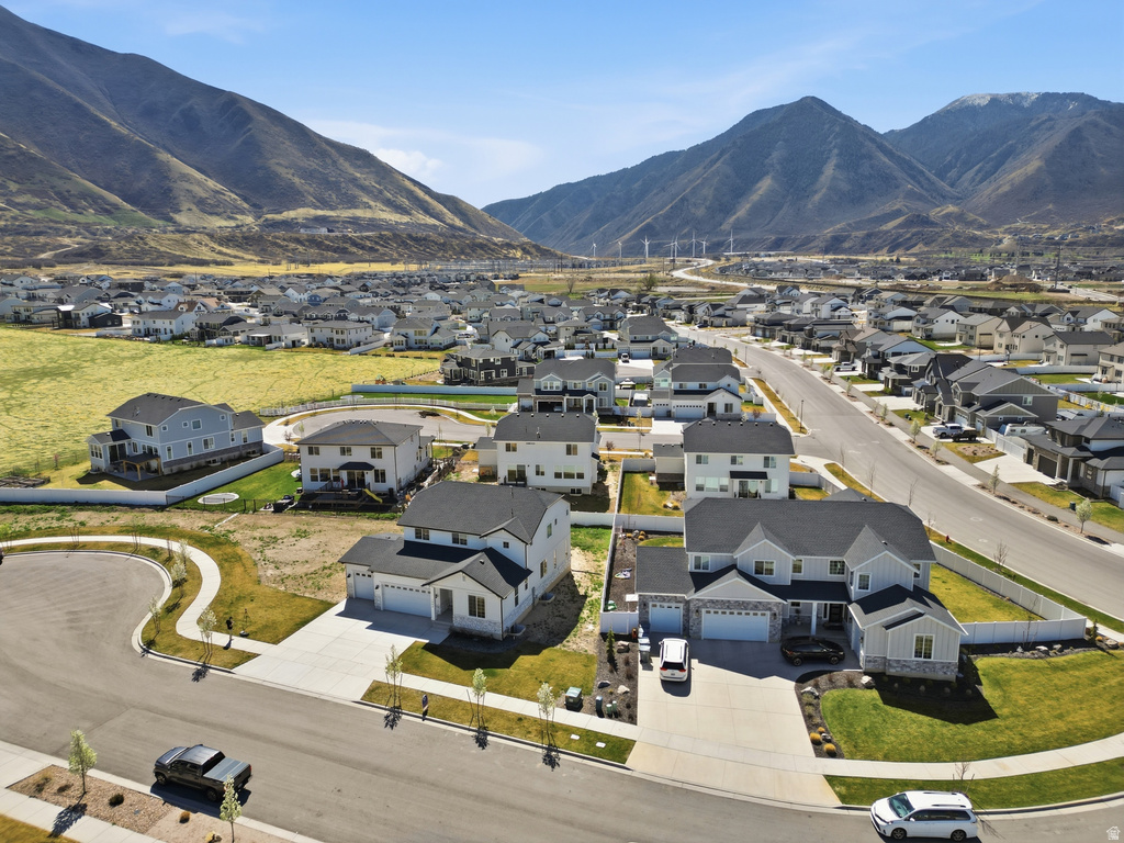 1353 W MAPLETON CT Mapleton, UT 84664