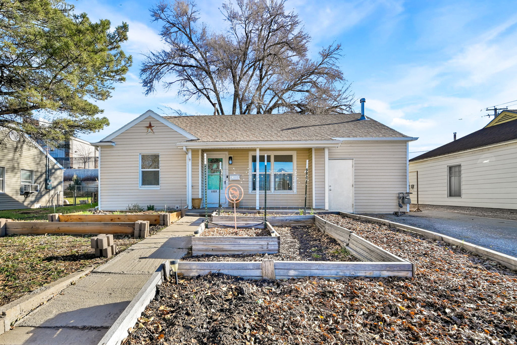 1822 N 75 W Sunset, UT 84015