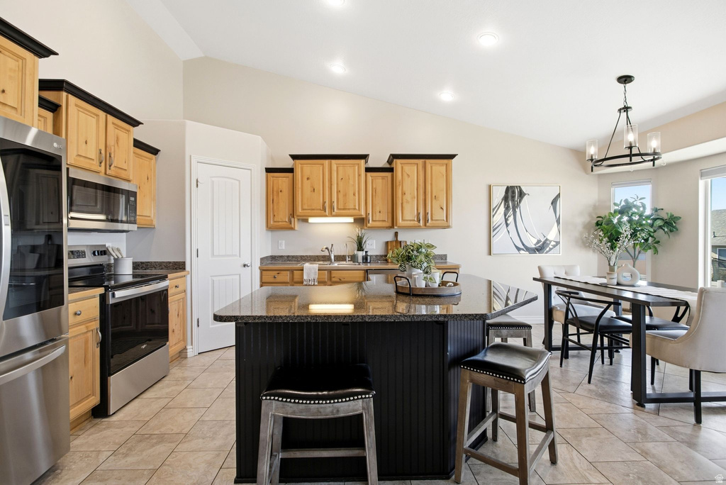 1242 S 1700 W Syracuse, UT 84075