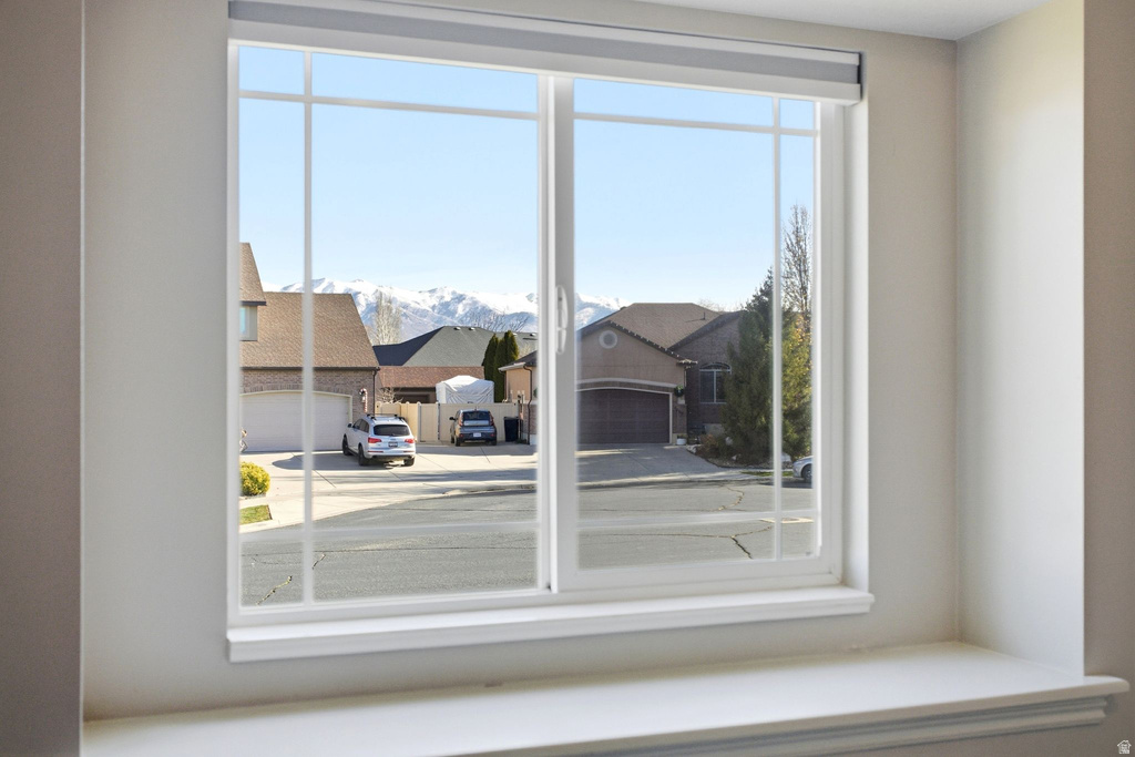 1242 S 1700 W Syracuse, UT 84075