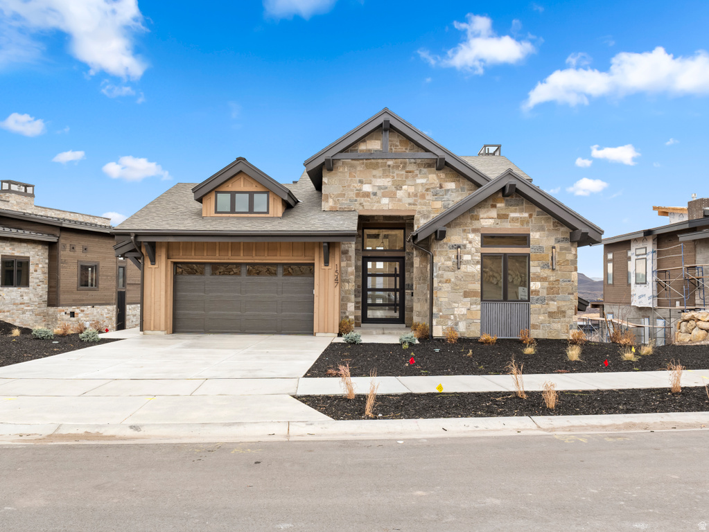 1561 W Crystal View Ct