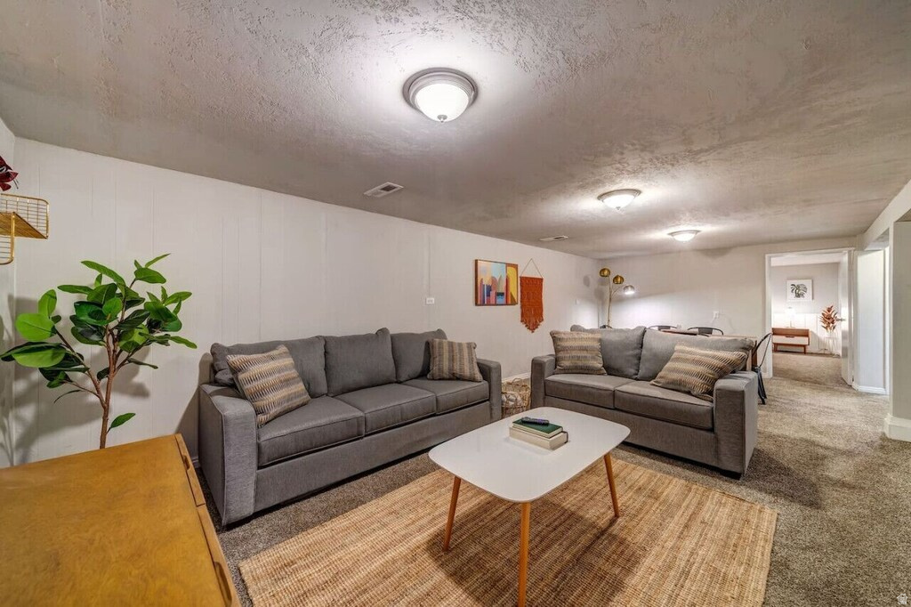 960 E 4500 S Millcreek, UT 84117