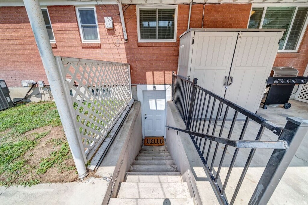 960 E 4500 S Millcreek, UT 84117