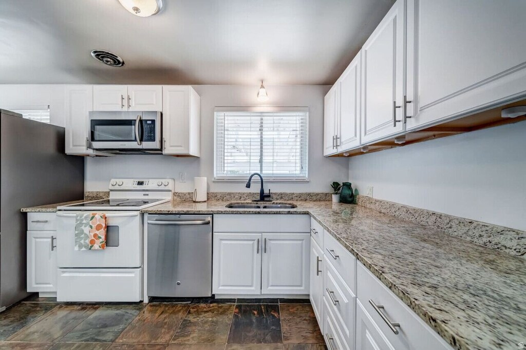 960 E 4500 S Millcreek, UT 84117