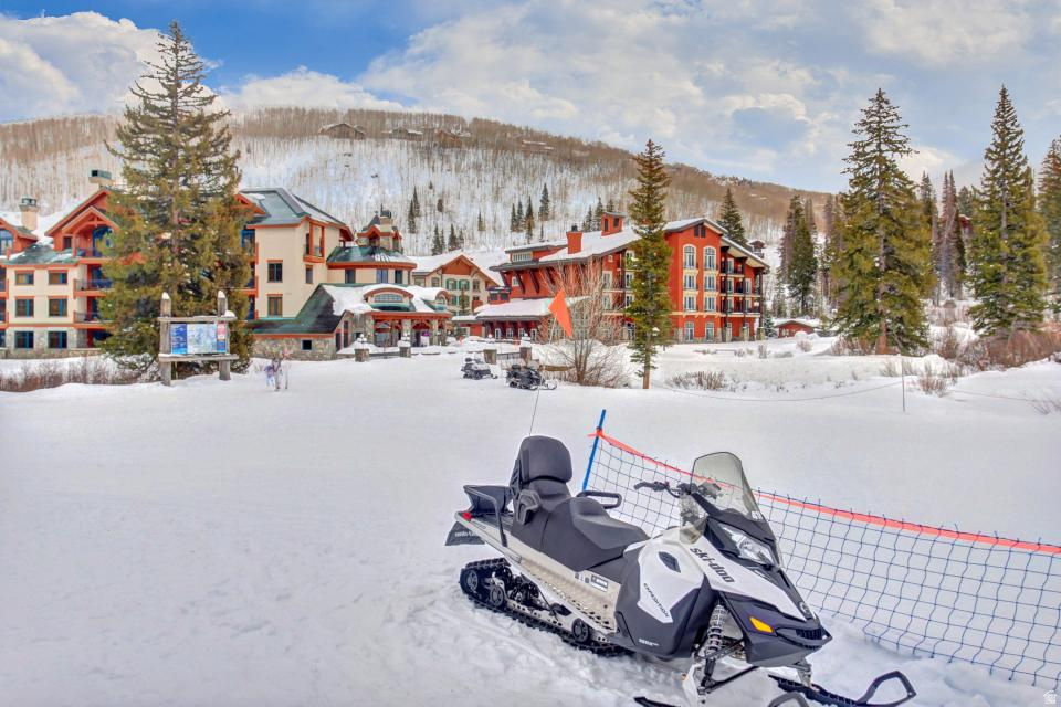 12080 E BIG COTTONWOOD RD #406 Solitude, UT 84121