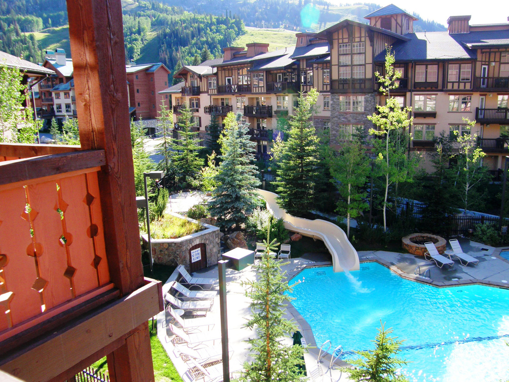 12080 E BIG COTTONWOOD RD #406 Solitude, UT 84121